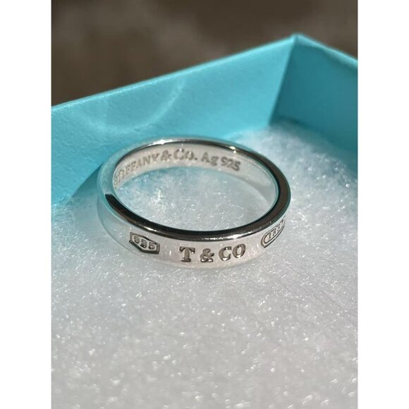 Tiffany & Co. Sterling Silver & 18k Gold Two-Tone 1837 Ring With Original Box - Picture 4 of 8